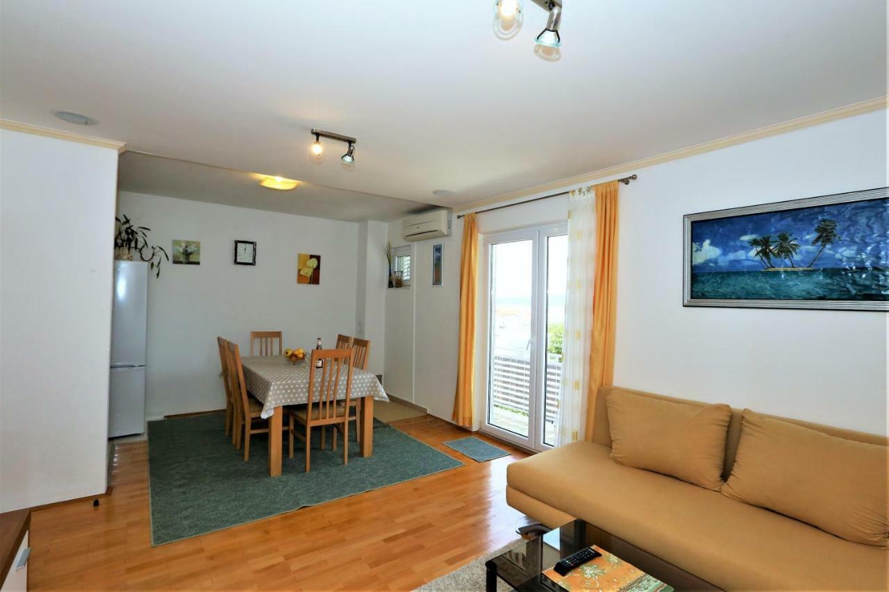 Apartmani Vinko Baška Voda Buitenkant foto