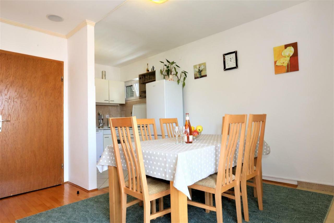 Apartmani Vinko Baška Voda Buitenkant foto