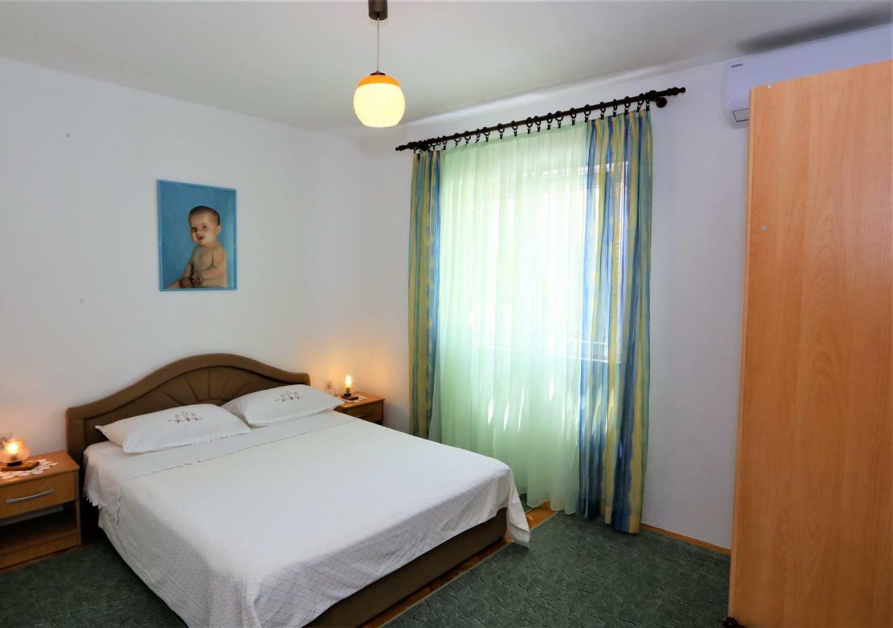Apartmani Vinko Baška Voda Buitenkant foto