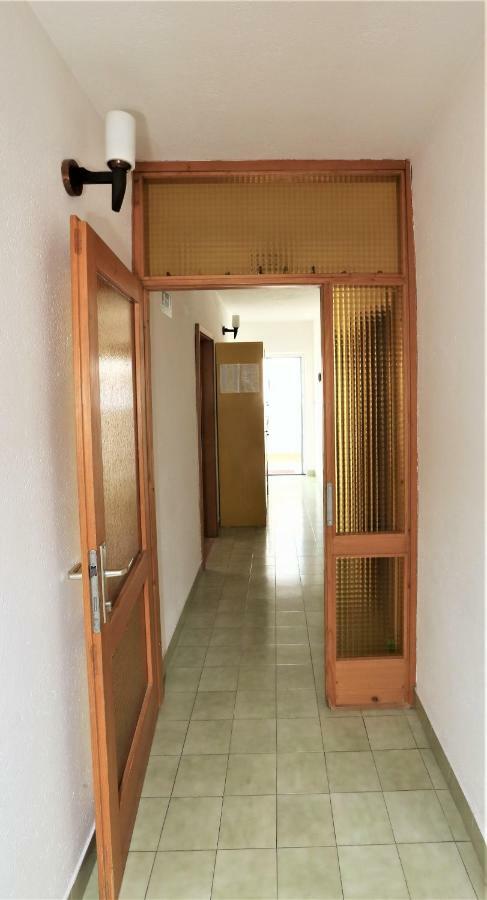 Apartmani Vinko Baška Voda Buitenkant foto