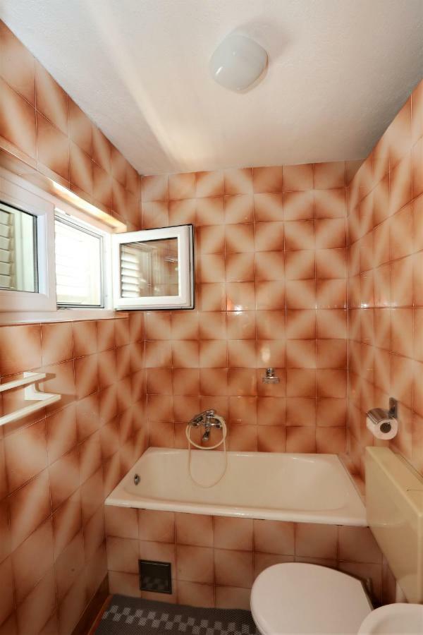 Apartmani Vinko Baška Voda Buitenkant foto